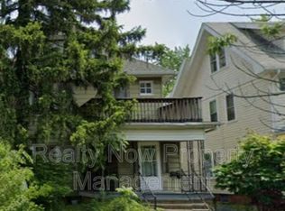 2201 Oakdale Rd #3, Cleveland, OH 44118
