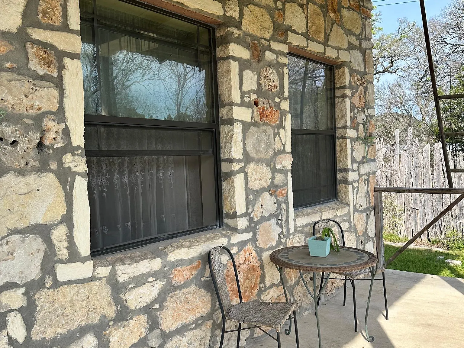 8053 FM 2722 — Photo 1