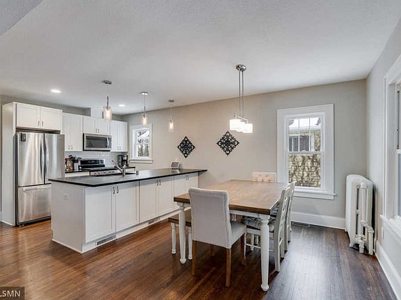 3rd image of 1876 Saint Clair Ave