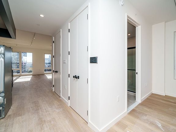 3rd image of 931 Carroll St #1713