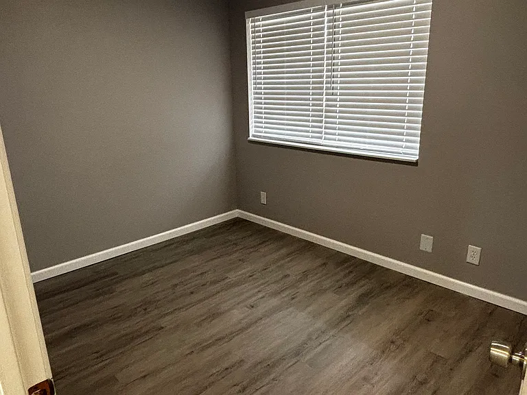 5723 N Autumn Ridge Ct #D — Photo 8