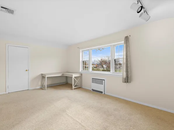 97 Riverview Avenue image 10 of 18