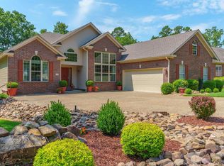 13 Fachado Dr, Hot Springs Village, AR 71909