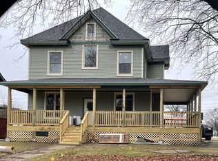 1 Whites Pl #302, Bloomington, IL 61701