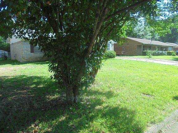 3rd image of 1316 E 47th St