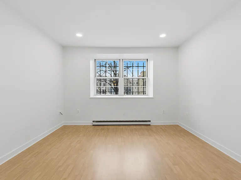 30 Monument Sq #101 — Photo 14
