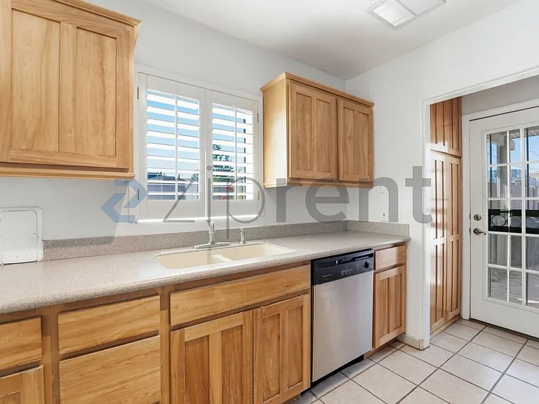 78 W Cambridge Ave — Photo 11