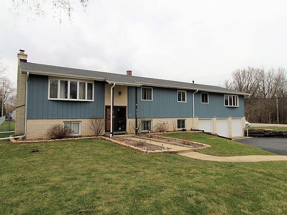 2nd image of 39244 N Poplar St