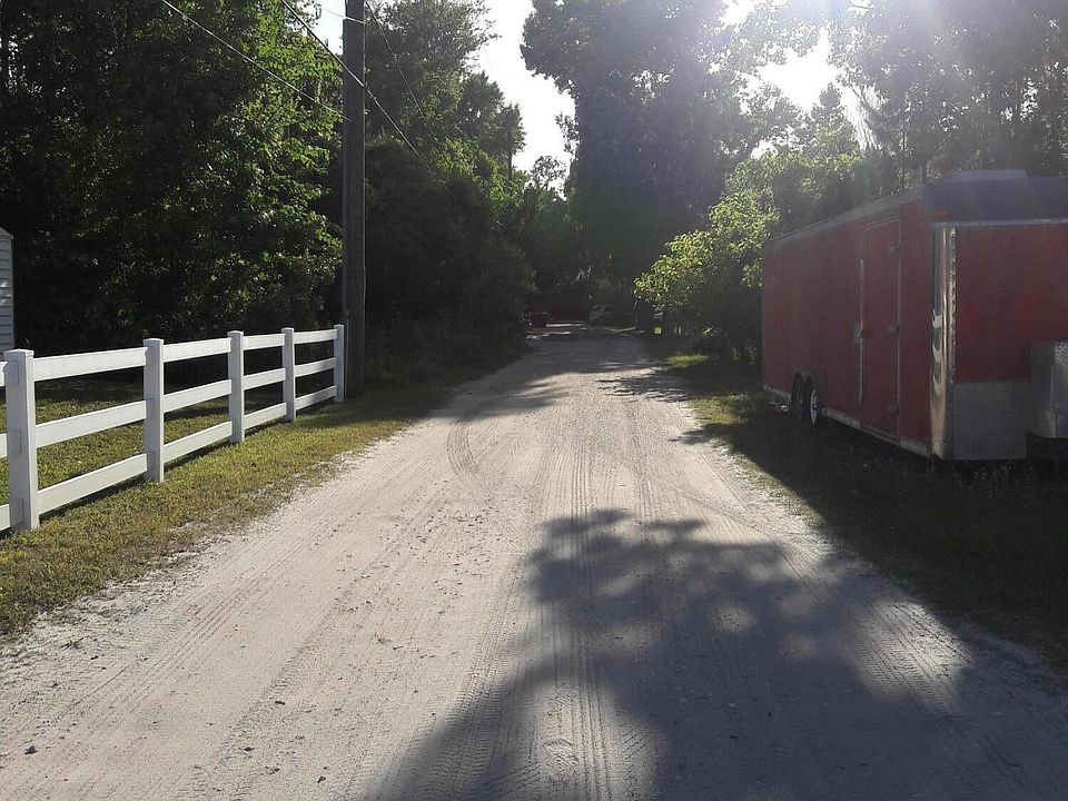 2nd image of 0 VERSAILLES Street