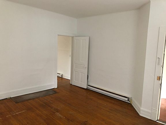 3rd image of 518 E Manning St #2
