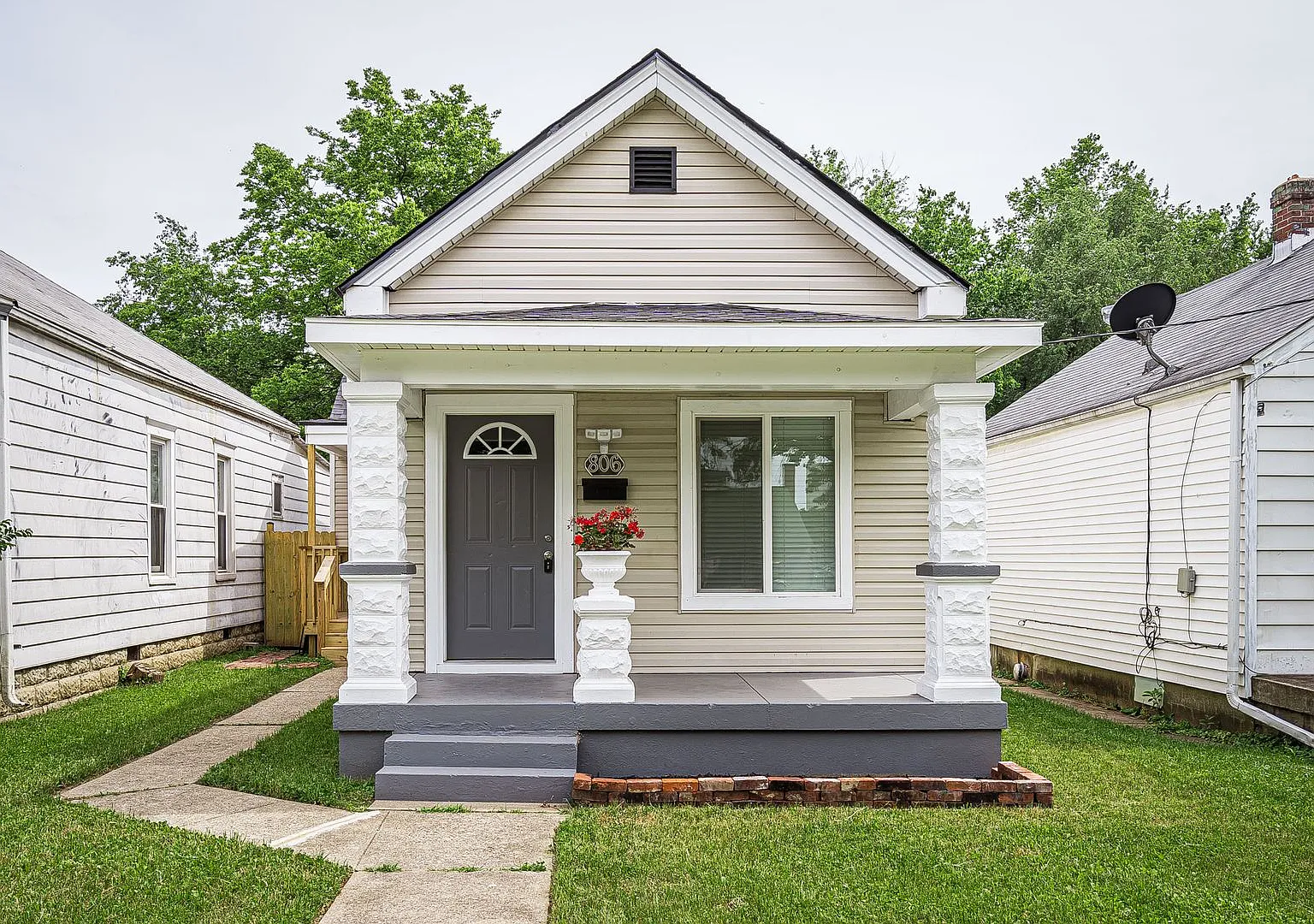 Charming 4 Bedroom For Rent. — Photo 2