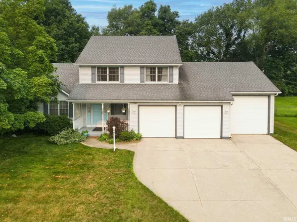 50675 Yorkview Dr, Granger, IN 46530