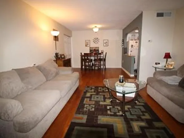 59 School St, Northborough, MA 01532