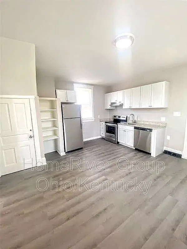2 bed, 1.0 bath, 960 sqft, $1,350 — Photo 4