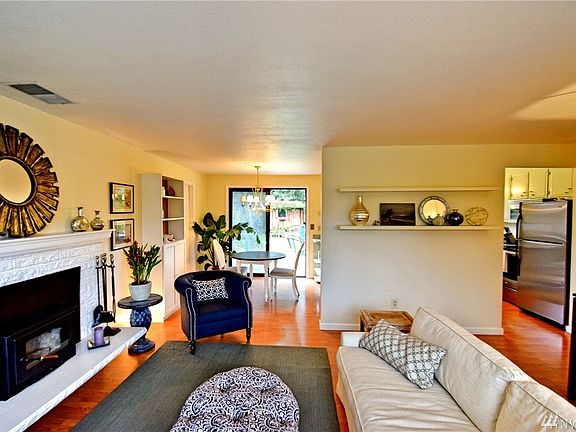 3rd image of 8725 NE 140th St