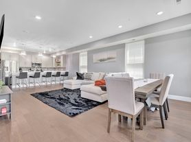 1716 28th St SE, Washington, DC