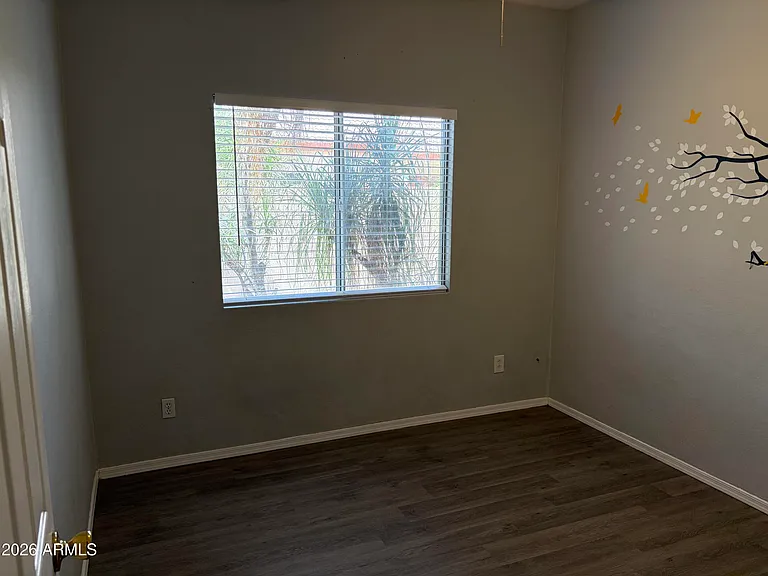 1660 E Gary Dr — Photo 9