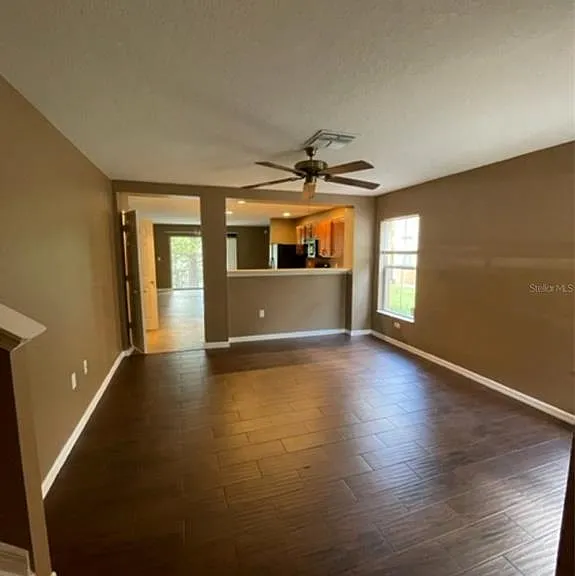 10934 Johanna Ave — Photo 4