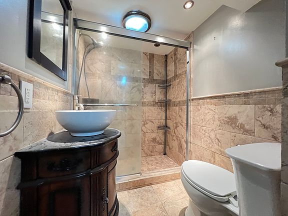 5th image of 43 Randolph Ave APT 1