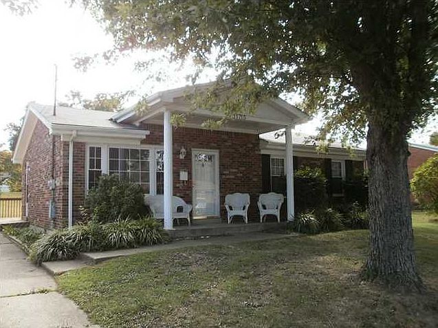 Welcome Home to 11715 Leemont DR
