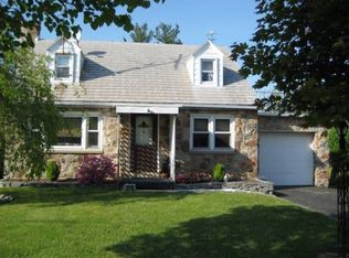 4176 Howertown Rd, Northampton, PA 18067