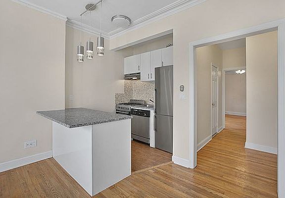 2nd image of 66 7th Ave APT 4D