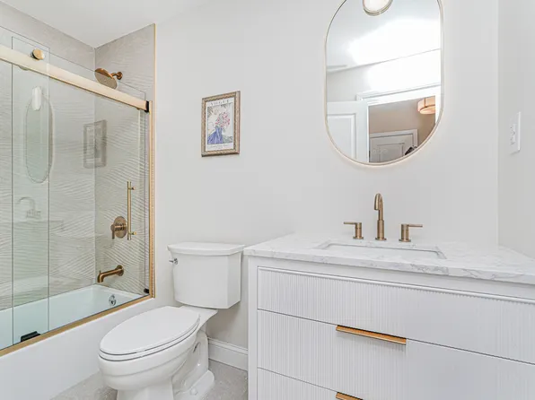 133 Goodwin Avenue image 32 of 53