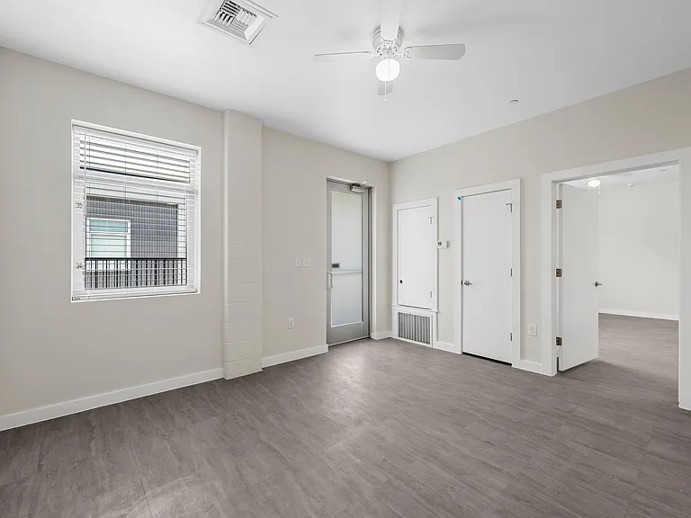 11 N 2nd St #2104 — Photo 2