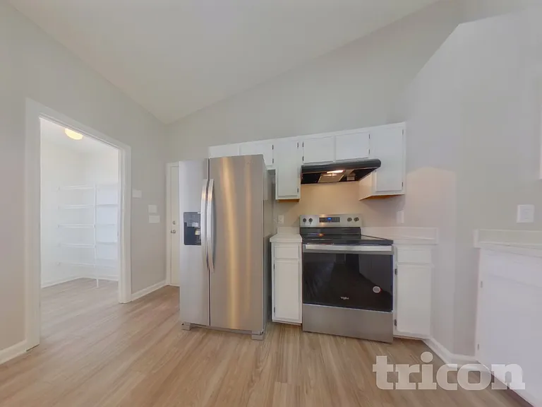 1306 May Oak Cir — Photo 5