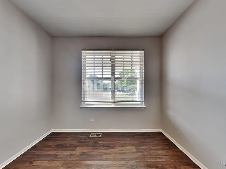 1575 Arlington St — Photo 24