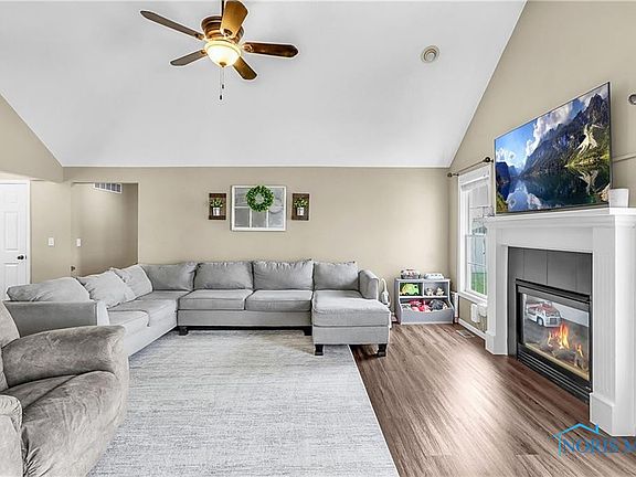5th image of 740 Tarra Oaks Dr