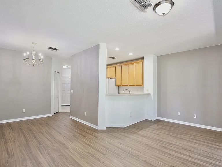 10412 Kiplinger Ln — Photo 6