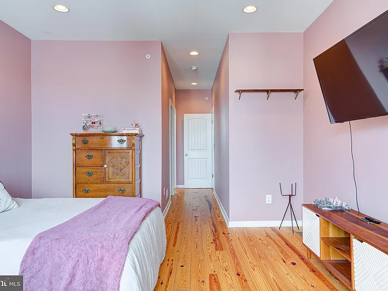 1509 S Dorrance St — Photo 23