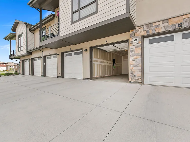 856 Birdwhistle Ln #2 — Photo 6