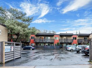 5220 42nd Ave S APT 206, Seattle, WA 98118