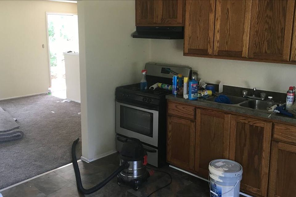 2nd image of 846 S Central Dr