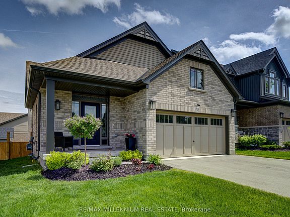 3rd image of 53 Uplands Dr