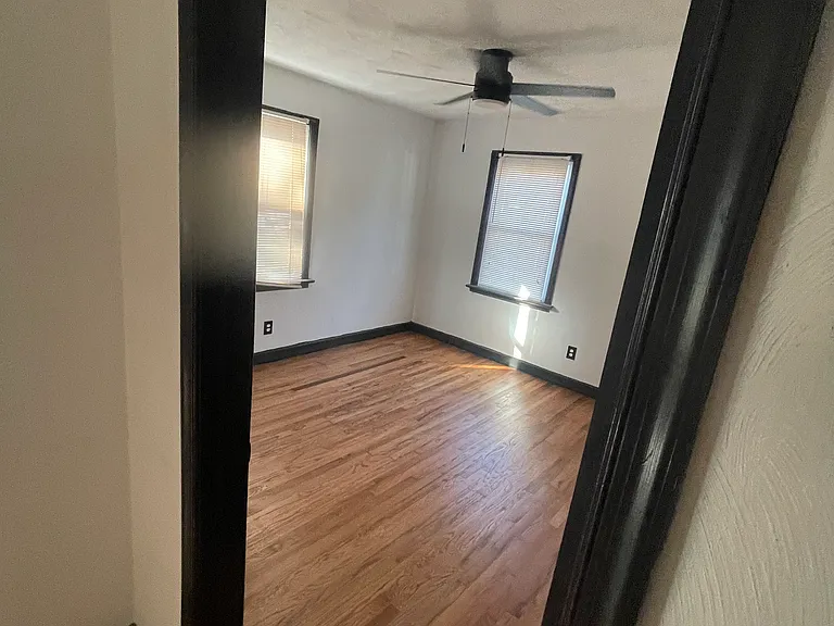 115 Thompson Dr — Photo 30