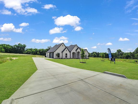 4th image of 143 Desperado Ct