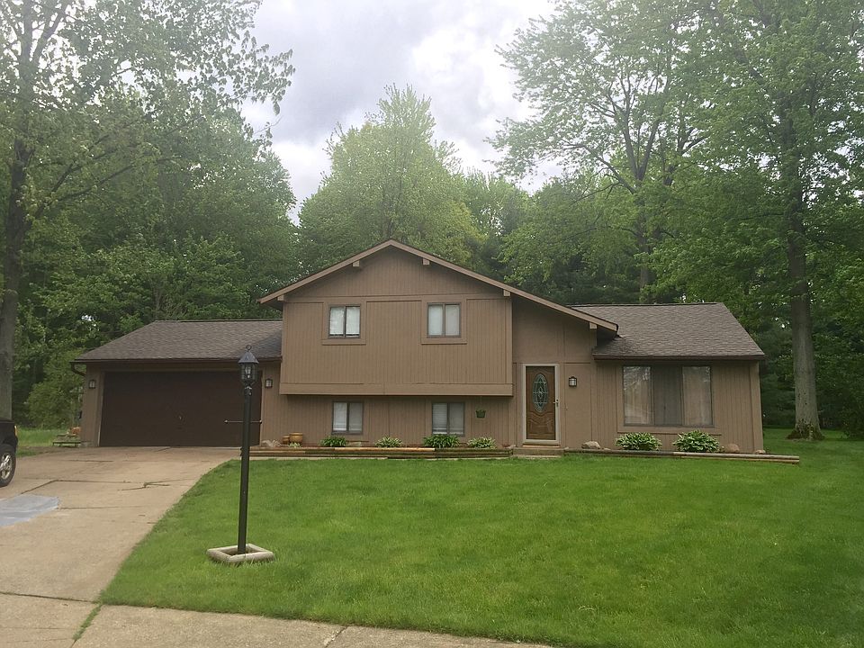 1st image of 33745 Gail Dr