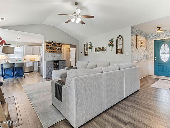 5th image of 233 Merin Height Road