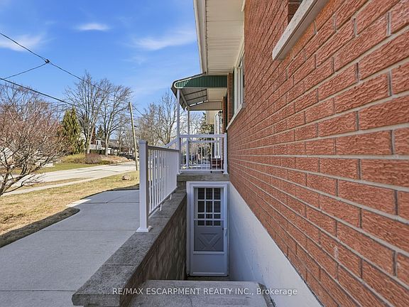 4th image of 54 Nelson St