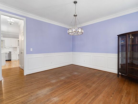 5th image of 644 Camden Rdg