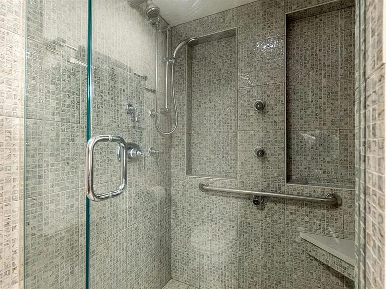 5760 Midnight Pass Rd #208D — Photo 24