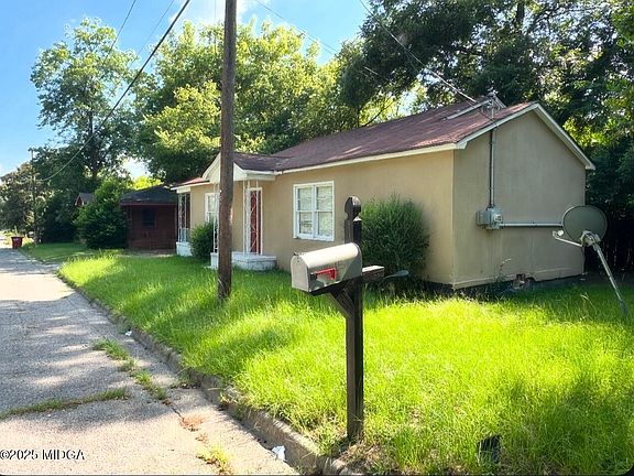 3rd image of 3415 San Juan Ave