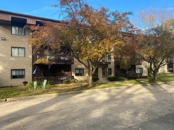 1105 E Division St APT 1B, Lockport, IL 60441