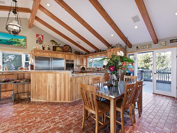 OLD photo before recent updating. New pictures coming.