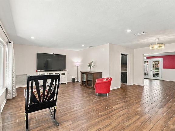 5th image of 1103 RIDGEFIELD DRIVE