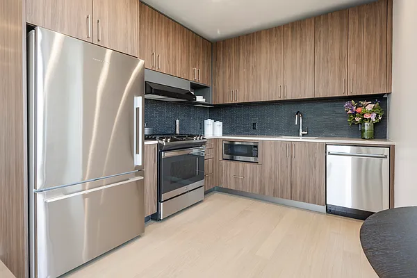 Rented by Douglas Elliman | media 23