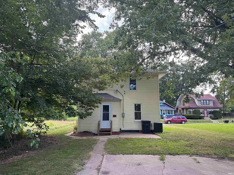 1134 N Johnson St — Photo 22